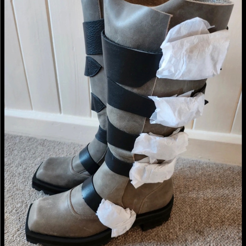 Dolls Kill slouch darker wav boots Sz 8